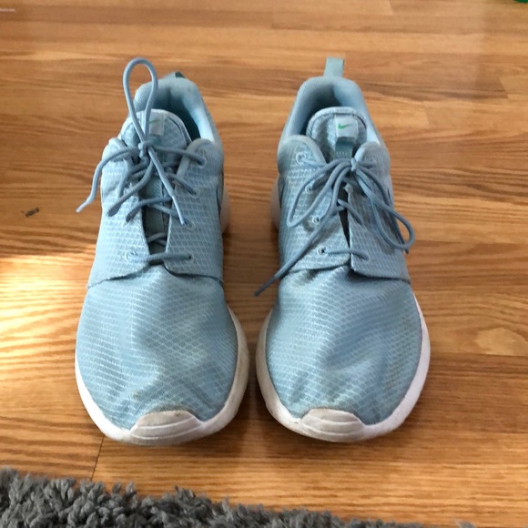 nike roshe baby blue